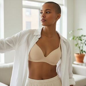 PINK Wear Everywhere Wear Push-Up Wireless Bra Adds 1 Cup Size Medium